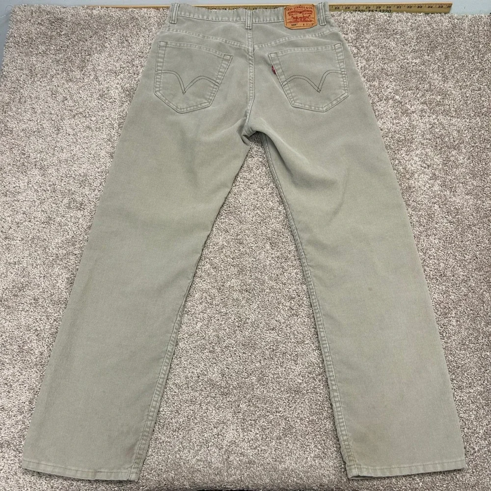 Levi's Relaxed Straight 559 Corduroy Pants Men Size 32x32 Vintage y2k Beige